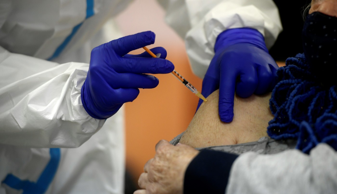 Italia denuncia una nueva demora de Pfizer en la entrega de vacunas contra el coronavirus | Internacionales