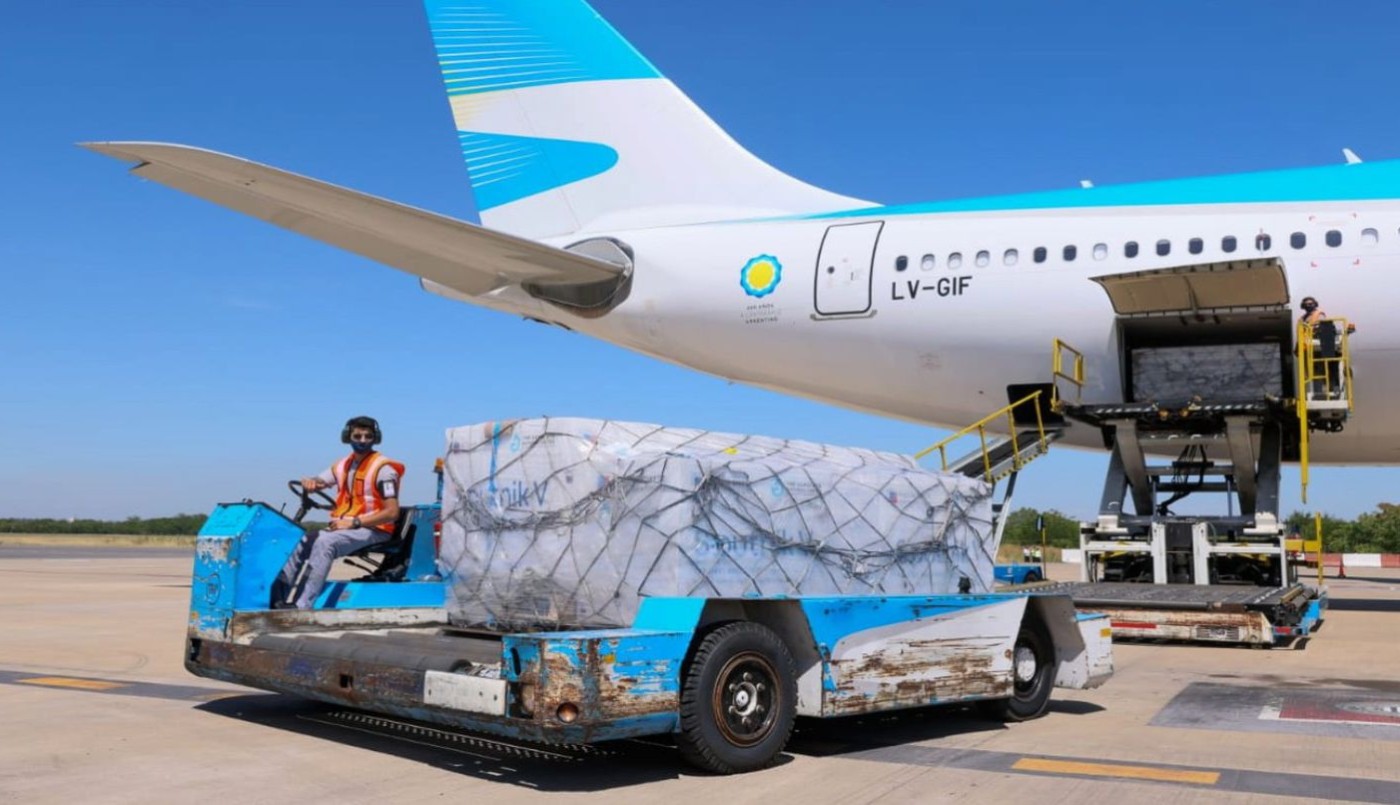 Parte el tercer vuelo a Rusia para traer un nuevo lote de Sputnik V | Actualidad