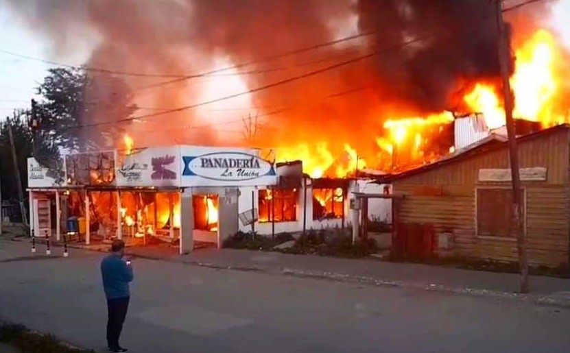 Con una "lluvia de donaciones" reconstruirán "en tiempo récord" una histórica panadería | Actualidad