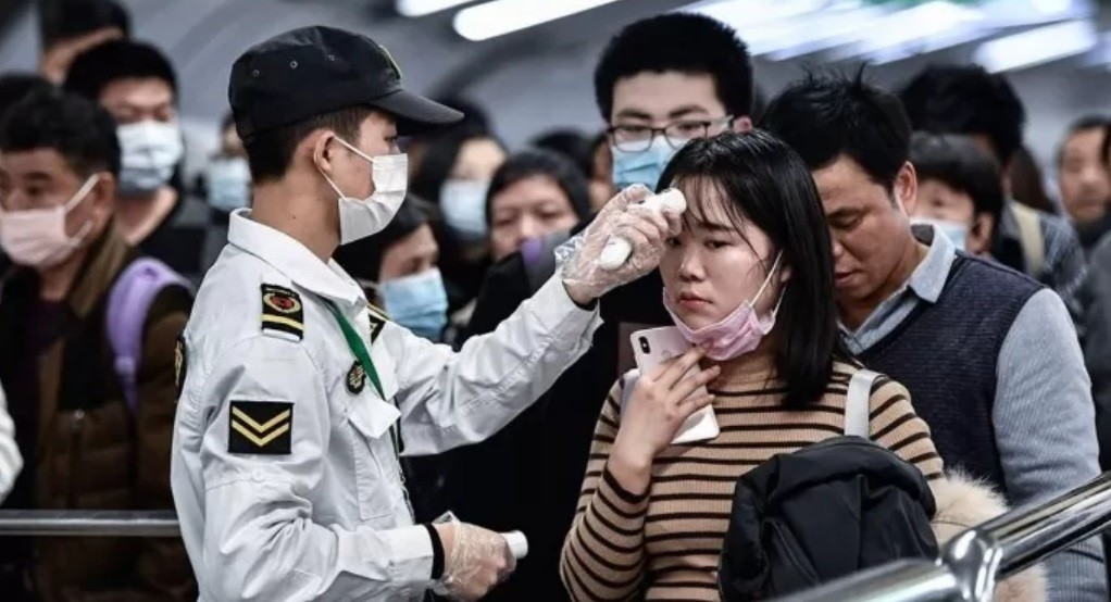 "Superhumillante": críticas en China a los test rectales de coronavirus | Internacionales