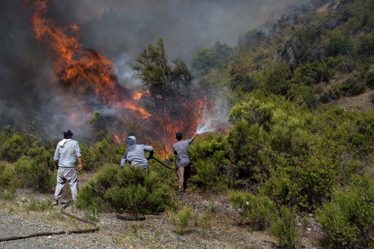 El incendio en el Bolsón ya llegó a Chubut: es el daño ambiental "más grande de la historia" | Actualidad