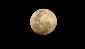 Las personas duermen menos la noches antes de la luna llena | Actualidad