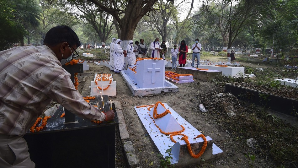 Mujer despierta en el cementerio en medio de su funeral: casi la entierran viva por error | Internacionales