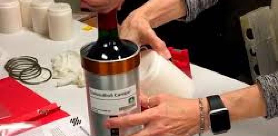 Doce botellas de vino regresan a la Tierra tras un viaje en el espacio | Internacionales