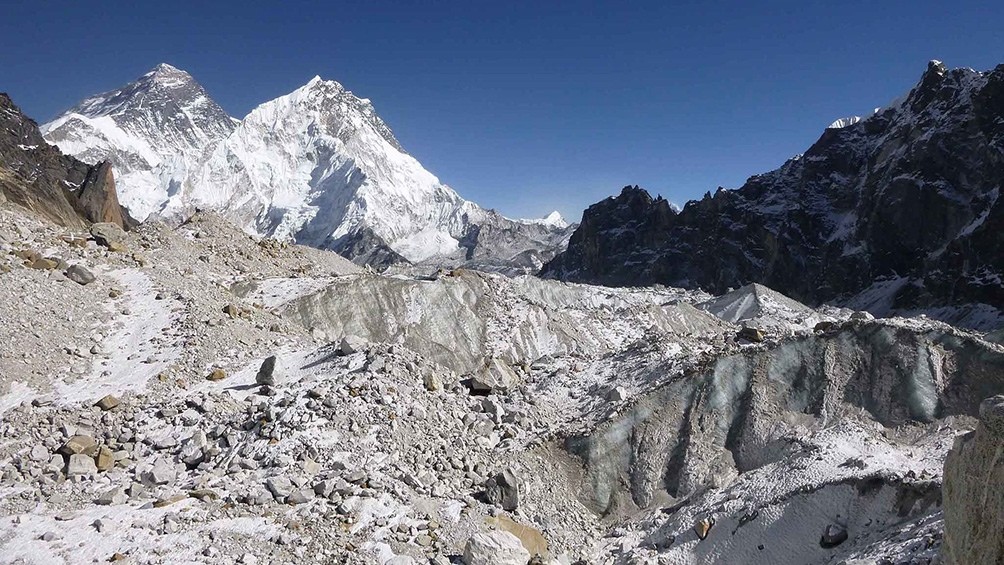 Alrededor de 200 desaparecidos por la ruptura de un glaciar en el Himalaya | Internacionales