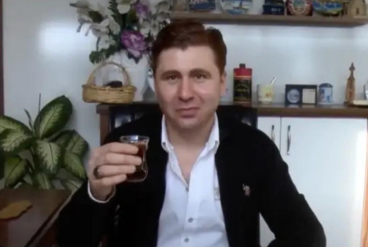 Un hombre intentó matar a su jefe dándole de tomar saliva de un paciente con coronavirus | Internacionales