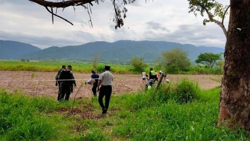 Tucumán: Hallan a un joven asesinado y sospechan que lo atacaron cuando entró a robar a un predio | Actualidad