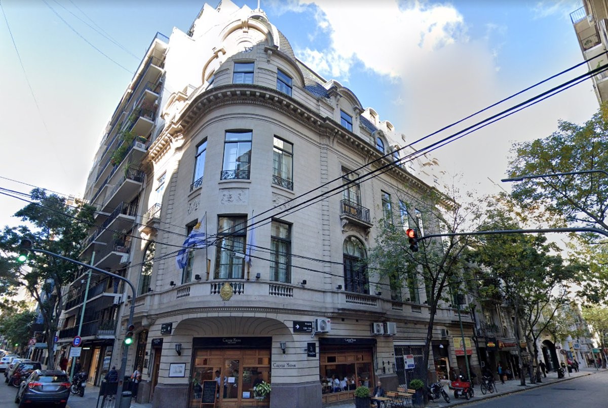 Uruguay cerró su Embajada en Buenos Aires por casos de coronavirus | Actualidad