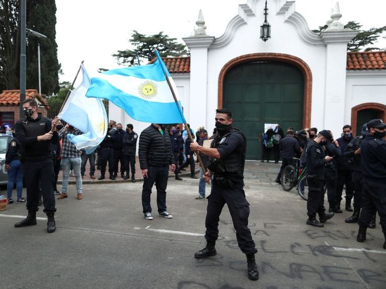 El Ministerio de Seguridad bonaerense separó a 400 policías | Actualidad