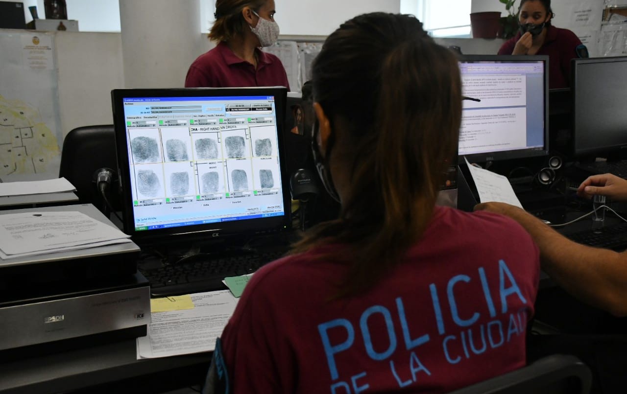 Esclarecen un femicidio por una huella dactilar en una lata de cerveza | Actualidad