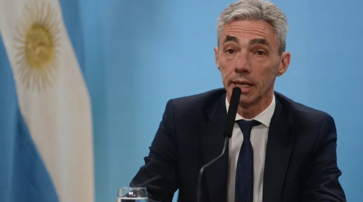 Internaron al ministro de Transporte por problemas cardíacos | Actualidad