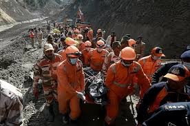 Aumentan a 50 los muertos por el desprendimiento de un glaciar en India | Internacionales