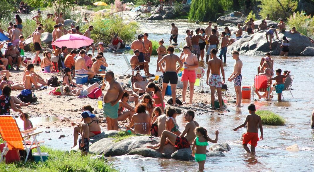 Intenso movimiento en los principales destinos turísticos del país durante el feriado de carnaval | Vacaciones | Verano 2021