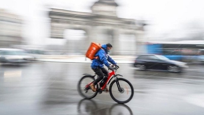 Exigen en Italia la regularización de 60.000 repartidores a domicilio, "tratados como esclavos" | Internacionales