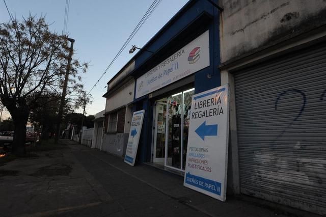 La Plata: un nene de 6 años, sin armas, vació la caja de una librería | Actualidad
