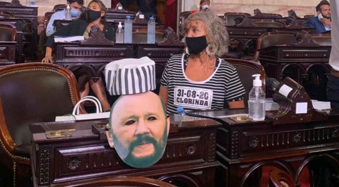 Una diputada se disfrazó de presa en el Congreso para reclamar contra el gobierno de Formosa | Política