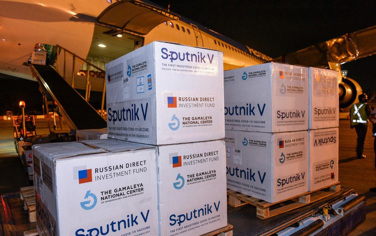 Llega otro avión de Aerolíneas con 732.500 dosis de la vacuna Sputnik V | Actualidad