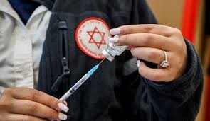 Israel lanza la campaña de vacunación para palestinos con permiso de trabajo | Internacionales