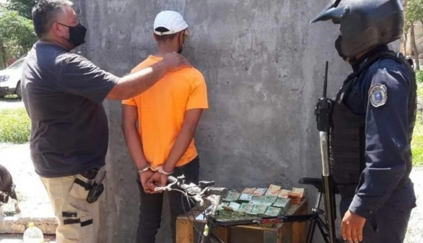 Se llevó un millón de pesos de la casa de un comisario, pero perdió el DNI y lo atraparon | Actualidad