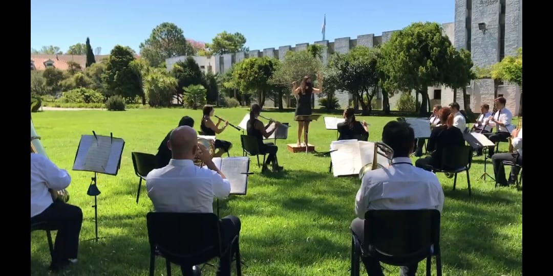 La banda del Servicio Penitenciario Bonaerense rinde homenaje a Astor Piazzola a 100 años de su nacimiento | Actualidad