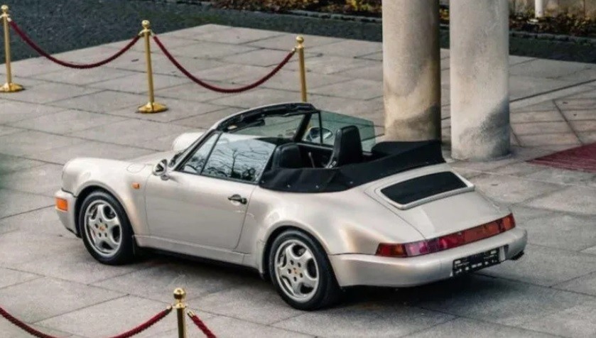 Subasta: más de medio millón de dólares por el Porche de Maradona | Actualidad