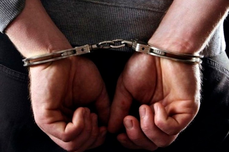 Arrestaron a productor de espectáculos acusado de ofrecer dinero a menores a cambio de sexo | Actualidad