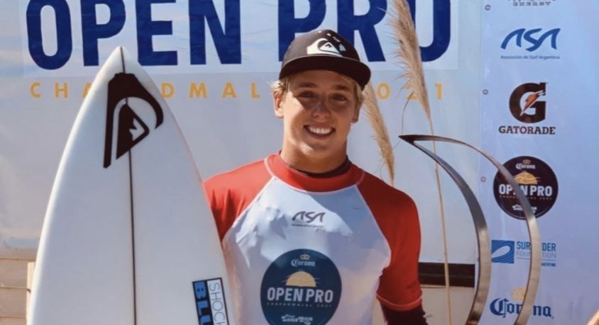 Franco Radziunas, la nueva joya argentina del surf que ya les gana a los mejores | Deportes