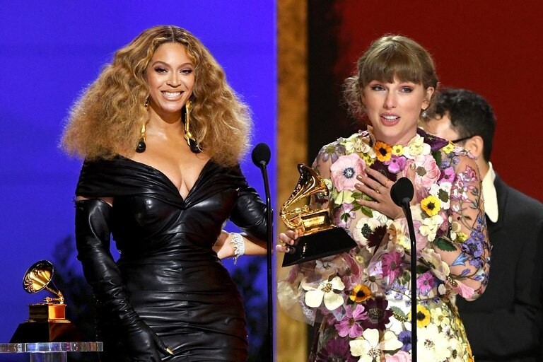 Beyoncé y Taylor Swift hacen historia en unos Grammys con "cara de mujer" | Espectáculos
