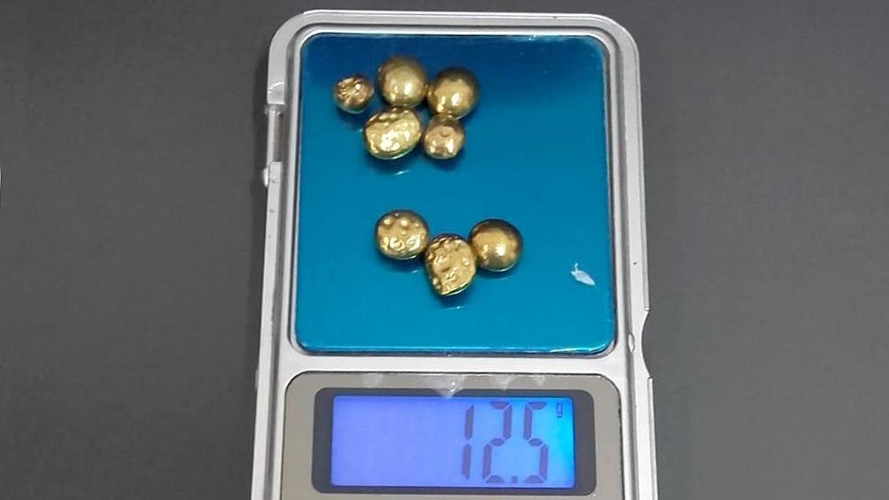 Nuevo "cuento del tío joyero": estafaban a vecinos con pepitas de oro falsas | Actualidad