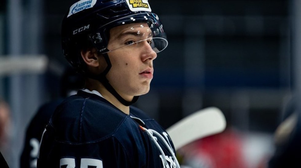 Video: murió un jugador de hockey sobre hielo de 19 años tras recibir un golpe en la cabeza | Internacionales