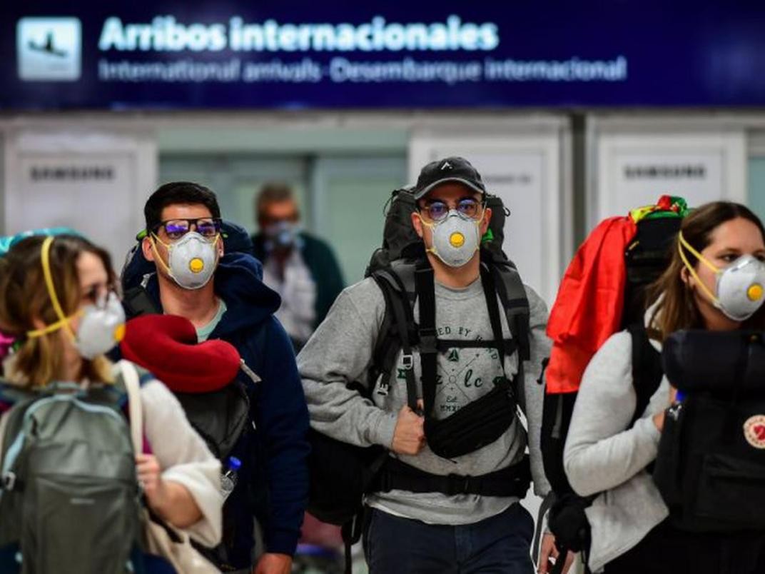 El Gobierno Nacional emitirá un nuevo DNU para desalentar los viajes fuera del país | Política