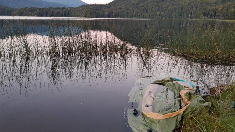 San Martín de los Andes: hallaron un cuerpo y restos de una balsa en una laguna | Actualidad