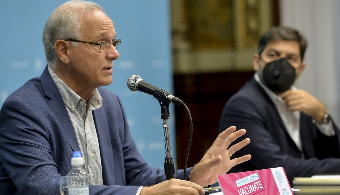 Gollan: "No es responsabilidad del Gobierno que diez países se queden el 88% de las vacunas" | Política