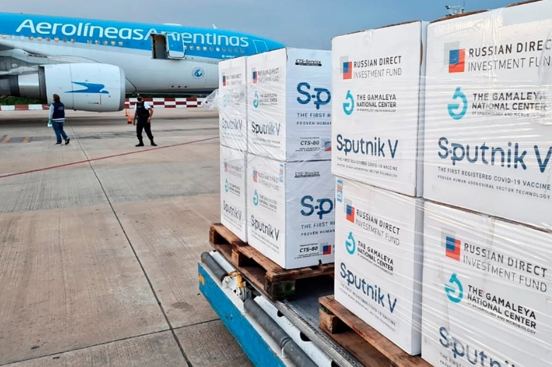 Sputnik V: partió un nuevo avión para buscar vacunas a Rusia | Actualidad