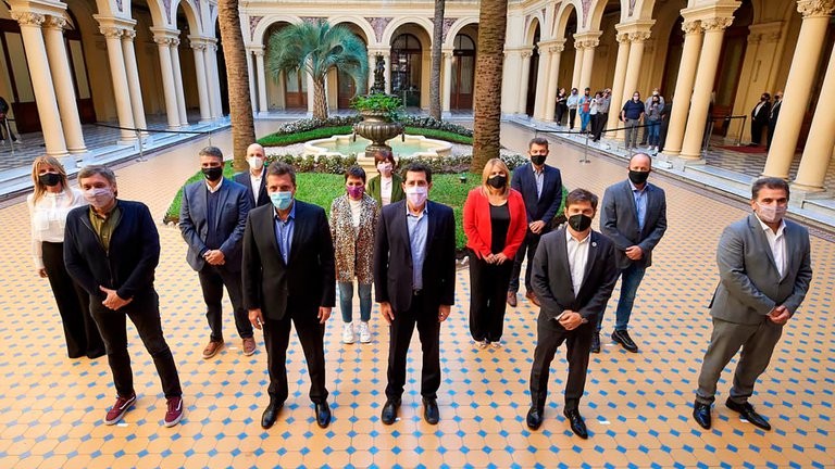 Frente a la suba de contagios, el Gobierno le propuso a la oposición postergar las PASO | Política