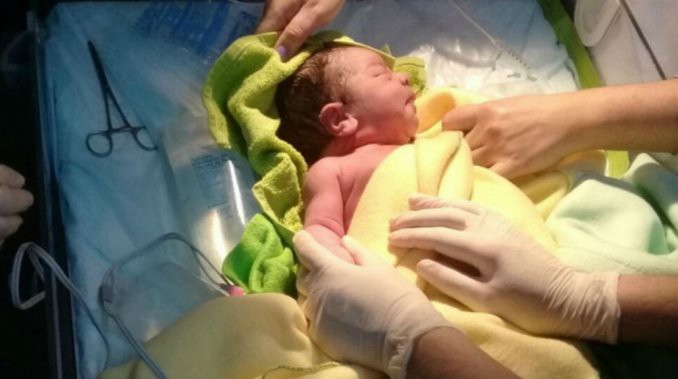 Hallaron a un bebé recién nacido abandonado en una bolsa de basura en Córdoba | Actualidad