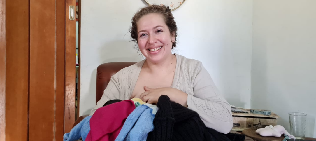 Amamantó a un bebé abandonado en la puerta de su casa | Actualidad