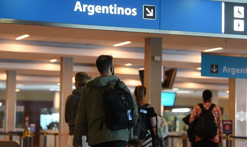 El Gobierno evalúa traer a argentinos varados en el exterior en forma escalonada | Actualidad