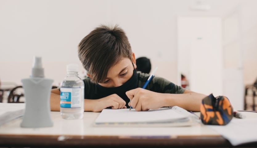 El 40% de los colegios privados afirman que no podrían afrontar un nuevo cierre de aulas | Actualidad