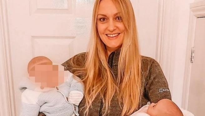 Superfetación: dio a luz a dos bebés gestados con tres semanas de diferencia | Internacionales