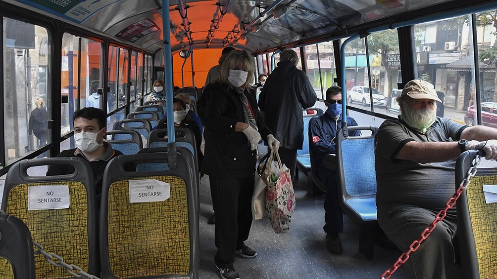 Segunda ola de coronavirus: infectólogo propone sacarle ventanillas a los colectivos | Actualidad