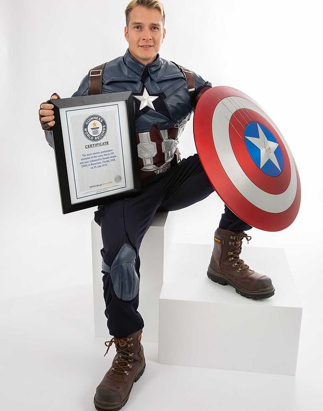 Rompe récord Guinness al ver “Avengers: Endgame” 191 veces | Espectáculos