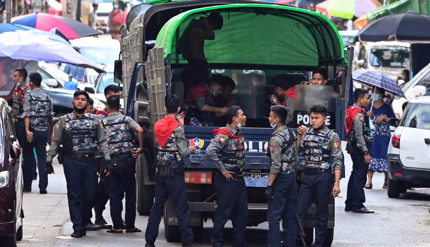 Grupo armado ejecuta a un hombre acusado de violar y matar a una niña en Birmania | Internacionales