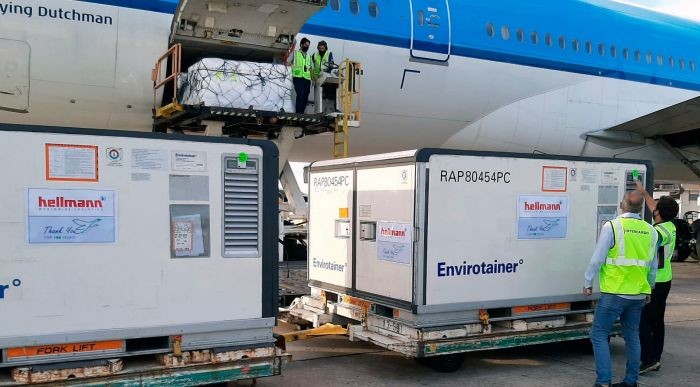 Llegaron al país 864 mil dosis de vacunas contra el coronavirus del Fondo Covax | Actualidad