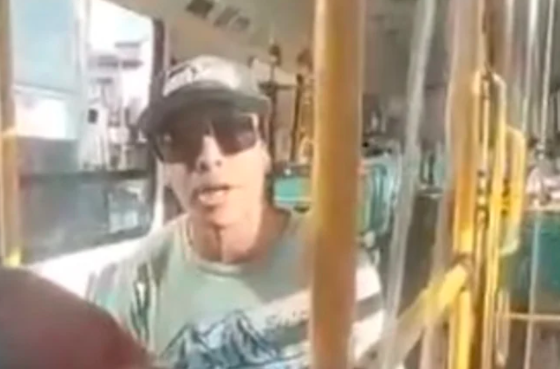 Video: pretendía viajar en colectivo sin barbijo y lo bajó la policía | Actualidad
