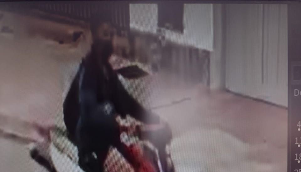 Atropelló a una nena de 3 años con su moto, la arrastró y le pateó la cara para poder huir: un juez lo dejó libre | Actualidad