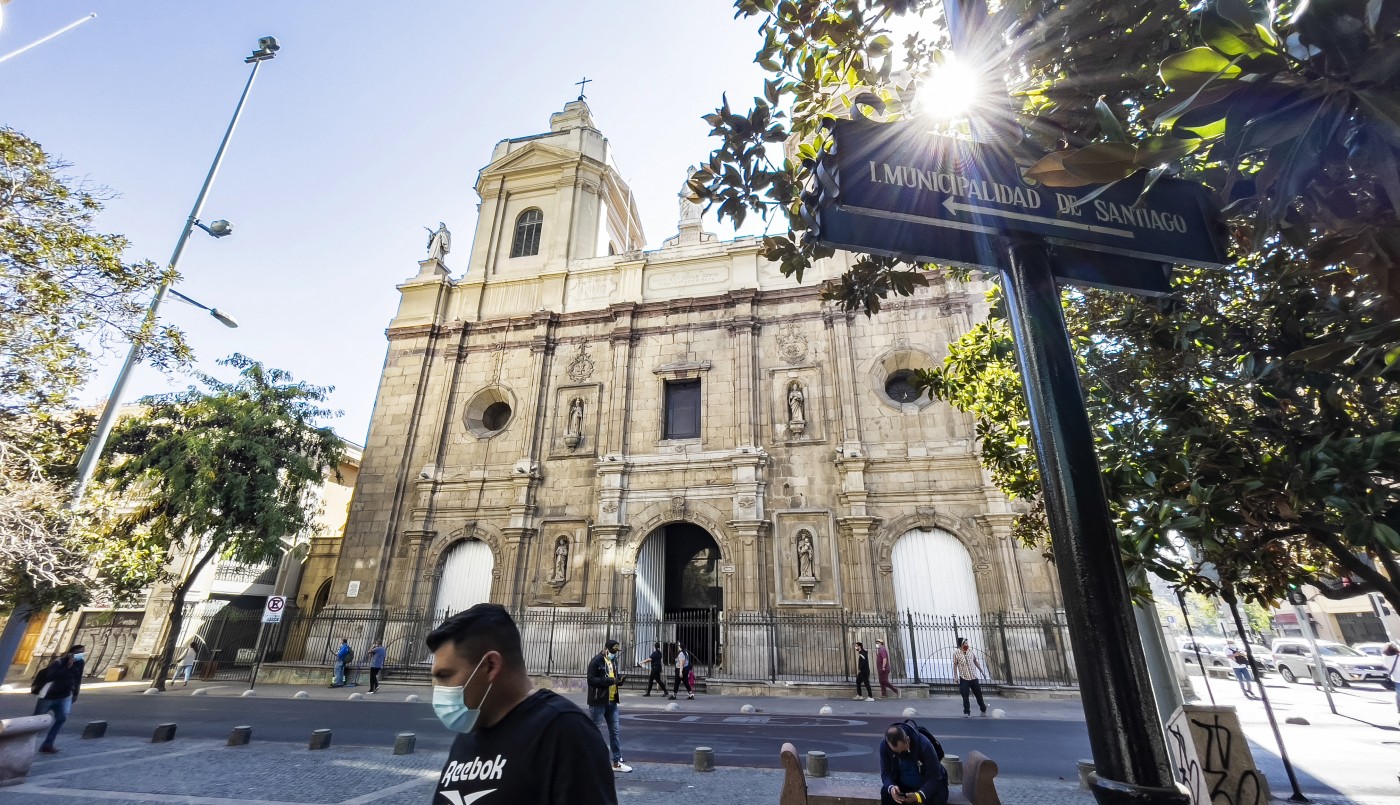 Chile comienza a reabrir Santiago pero mantiene el cierre de las fronteras | Internacionales