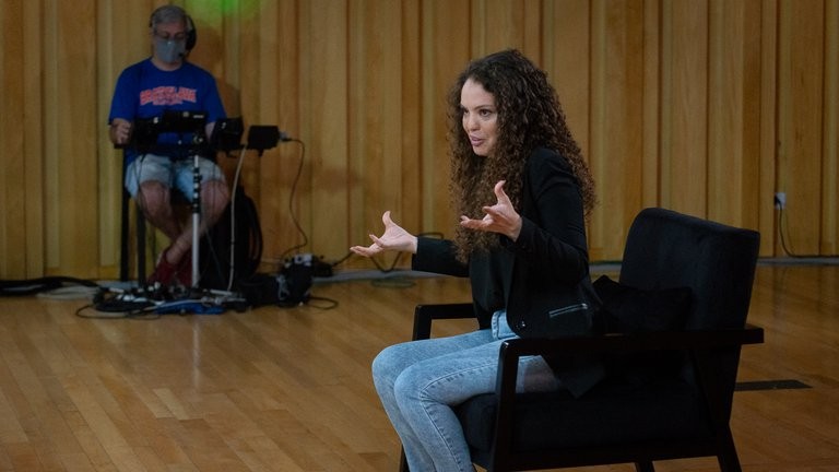 La bahiense Mayra Arena volvió a conmover con otro relato en primera persona de la pobreza | Actualidad