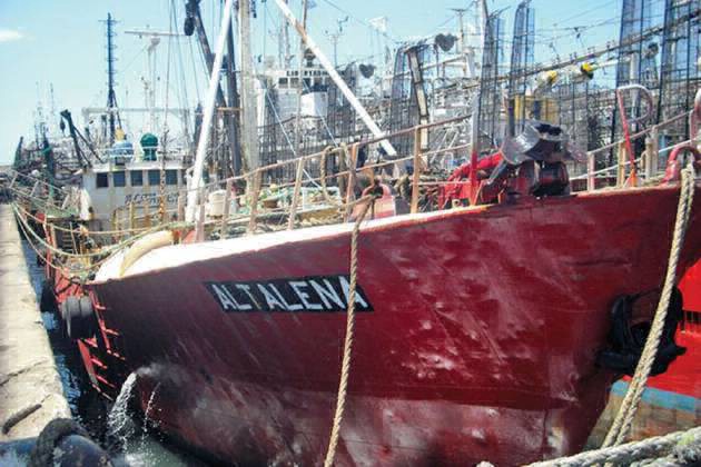 Cocinera de un barco denunció que fue violada por la tripulación en alta mar | Actualidad