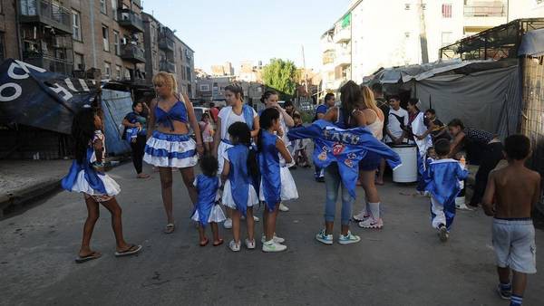 Procesan a gendarmes por lesiones a miembros de una murga de la Villa 1-11-14 | Actualidad